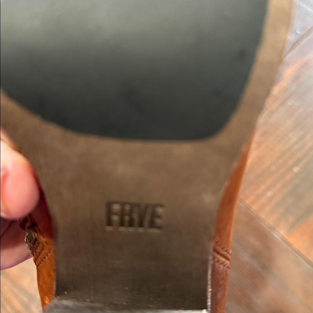 Frye Women’s Booties w/Heal - Picture 9 of 9